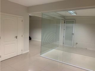 Foto 9 de Moderna oficina en alquiler, zona Paseo Aldrey