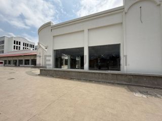 Foto 9 de Alquiler Local Comercial Esquinero en Galerías de Terranostra