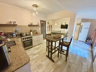 Foto 8 de Casa en venta en barrio Parque Luro