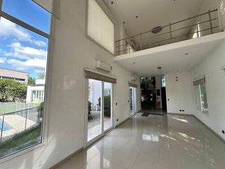 Foto 4 de CASA VENTA EN TERRAVISTA ETAPA 1- 1300 MT LOTE-