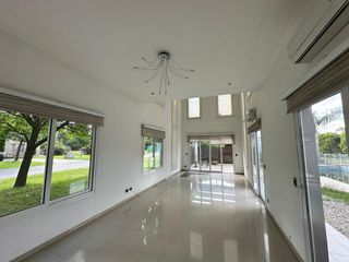 Foto 3 de CASA VENTA EN TERRAVISTA ETAPA 1- 1300 MT LOTE-