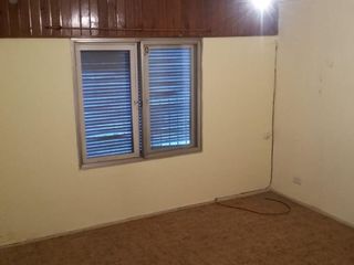 Foto 9 de AMPLISIMA!! CASA 4 DORM EN B° PARQUEFIELD. PILETA  Y JARDIN!
