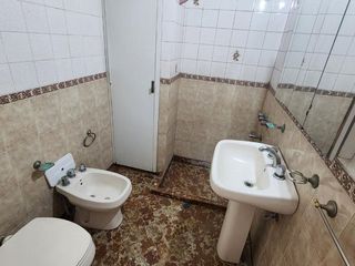 Foto 12 de CASA EN VENTA LA PLATA 3 DORMITORIOS Y JARDIN