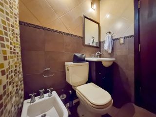 Foto 16 de VENTA CASA DE 4 DORMITORIOS CON PILETA EN FUNES