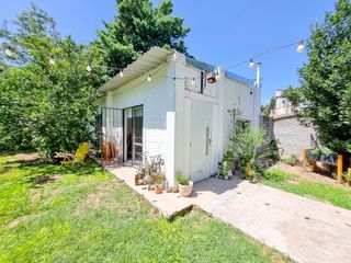 Foto 25 de VENTA CASA DE 4 DORMITORIOS CON PILETA EN FUNES