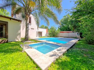 Foto 18 de VENTA CASA DE 4 DORMITORIOS CON PILETA EN FUNES