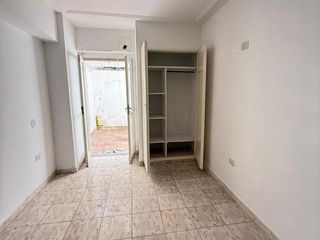 Foto 4 de Monoambiente con patio + cochera en Córdoba al 1100, Zona Centro