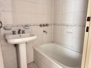 Foto 12 de Monoambiente con patio + cochera en Córdoba al 1100, Zona Centro