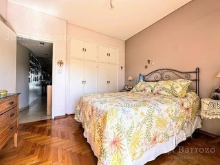 Foto 12 de Venta departamento de 3 ambientes con cochera en Banfield Este.