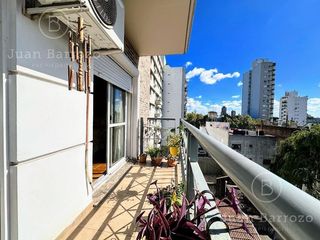 Foto 14 de Venta departamento de 3 ambientes con cochera en Banfield Este.