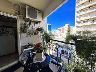 Foto 5 de Venta departamento de 3 ambientes con cochera en Banfield Este.