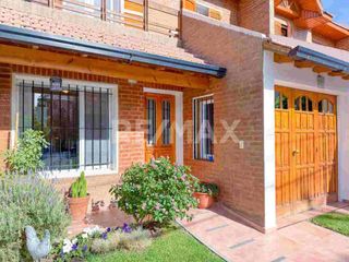 Foto 2 de Duplex 3 dormitorios, en venta. Centro Alto, Nqn