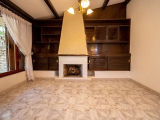 Foto 5 de Casa de 4 dormitorios cochera patio zona Costanera