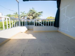 Foto 43 de Casa de 4 dormitorios cochera patio zona Costanera