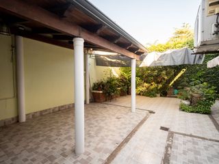 Foto 48 de Casa de 4 dormitorios cochera patio zona Costanera