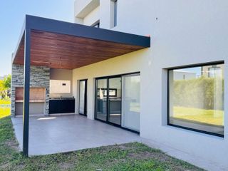 Foto 31 de Casa en venta Puertos del Lago ACACIAS