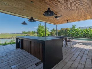 Foto 10 de Casa en  venta al lago en Virazon de 4 dormitorios en suite