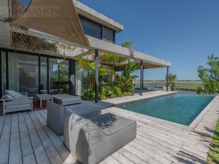 Foto 8 de Casa en  venta al lago en Virazon de 4 dormitorios en suite