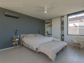 Foto 32 de Casa en  venta al lago en Virazon de 4 dormitorios en suite