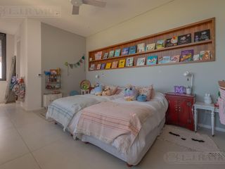 Foto 49 de Casa en  venta al lago en Virazon de 4 dormitorios en suite