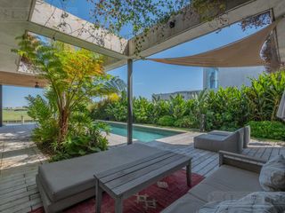 Foto 7 de Casa en  venta al lago en Virazon de 4 dormitorios en suite