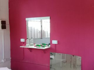 Foto 2 de Casa Multifamiliar en venta - 5 Dormitorios 6 Baños - 1.919Mts2 - González Catan