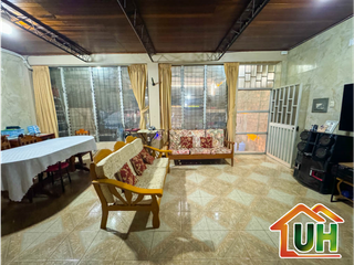Foto 12 de 00655 - VENTA CASA PUCALLPA - AV. SAENZ PEÑA - A.T 184 M2