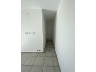 Foto 3 de Edificio frente al NUEVO CENTRO SHOPPING,categoría Cel 351-530----