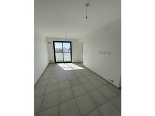 Foto 2 de Edificio frente al NUEVO CENTRO SHOPPING,categoría Cel 351-530----