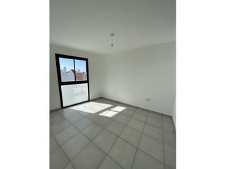 Foto 6 de Edificio frente al NUEVO CENTRO SHOPPING,categoría Cel 351-530----