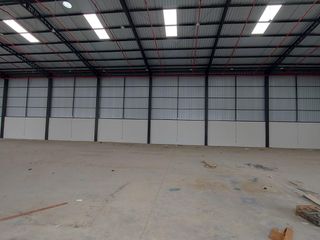 Foto 3 de Venta de bodegas sector NUMA, Samborondón
