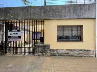 Foto 1 de Casa PH en venta en Villa Luzuriaga