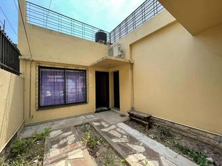 Foto 2 de Casa PH en venta en Villa Luzuriaga