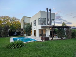 Foto 1 de ALQUILER CASA EN BARRIO SAN ANDRES, VILLANUEVA