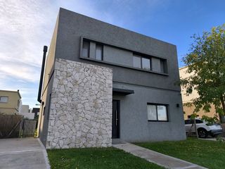 Foto 1 de Casa en Alquiler en El Aljibe, Pilar, G.B.A. Zona Norte, Argentina