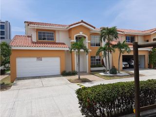 Foto 1 de CASA DE CONJUNTO EN ARRIENDO O VENTA EN LA CASTELLANA
