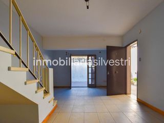 Foto 1 de 25 e/ 35 y 36 La Plata - Dúplex en ALQUILER