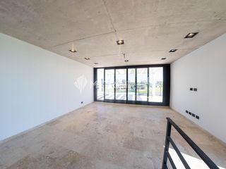 Foto 6 de Casa en venta 8 ambientes en Nordelta Los Puentes