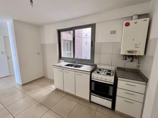 Foto 6 de Venta departamento 2 dorm Gral Paz c/ balcón Excelente ubicación