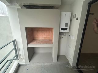 Foto 6 de Departamento en Villa Urquiza monoambiente al contrafrente con balcon