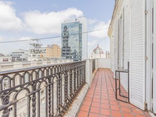 Foto 21 de OFICINA DE VENTA EN EDIFICIO HISTORICO EN  PLAZA DE MAYO