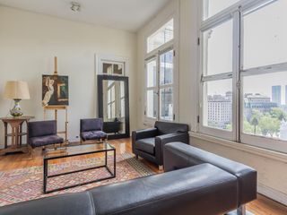 Foto 18 de OFICINA DE VENTA EN EDIFICIO HISTORICO EN  PLAZA DE MAYO
