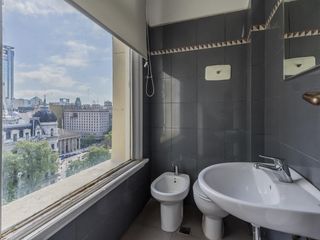 Foto 29 de OFICINA DE VENTA EN EDIFICIO HISTORICO EN  PLAZA DE MAYO