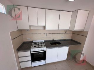 Foto 3 de Departamento 2 ambientes con balcon - REMEDIOS DE ESCALADA CENTRO