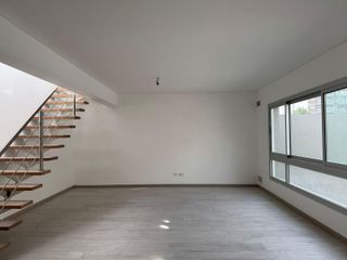 Foto 7 de Departamento en venta 3 amb, contra frente, en  Villa Urquiza. Cochera, terraza, jacuzzi. Parrilla