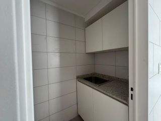 Foto 11 de Departamento en venta 3 amb, contra frente, en  Villa Urquiza. Cochera, terraza, jacuzzi. Parrilla
