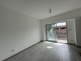 Foto 12 de Departamento en venta 3 amb, contra frente, en  Villa Urquiza. Cochera, terraza, jacuzzi. Parrilla