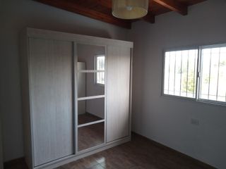 Foto 6 de Casa en alquiler permanente 2 dormitorios en Roldan