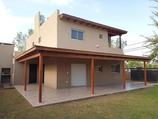 Foto 1 de Casa en alquiler permanente 2 dormitorios en Roldan
