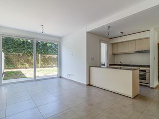 Foto 1 de Departamento dos ambientes con patio en alquiler a estrenar en Nuevo Quilmes Externo